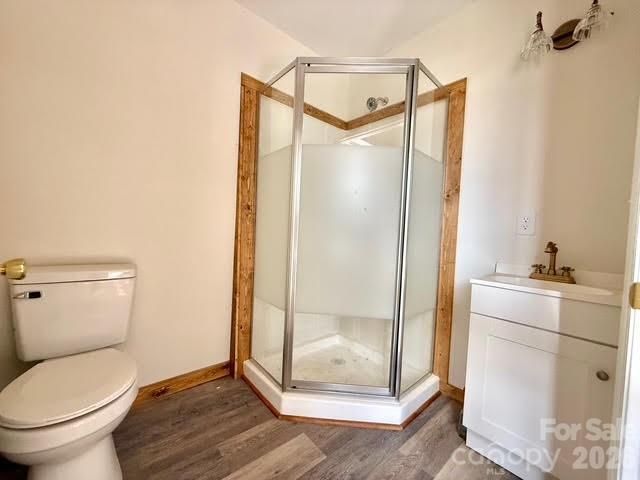 6367 NC 261 Highway, Bakersville, NC 28705