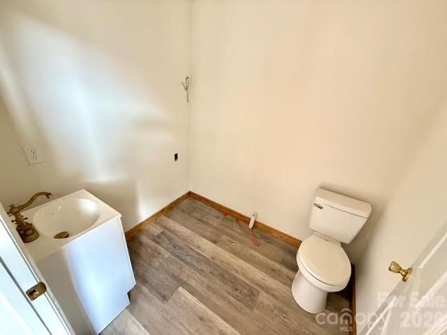 6367 NC 261 Highway, Bakersville, NC 28705