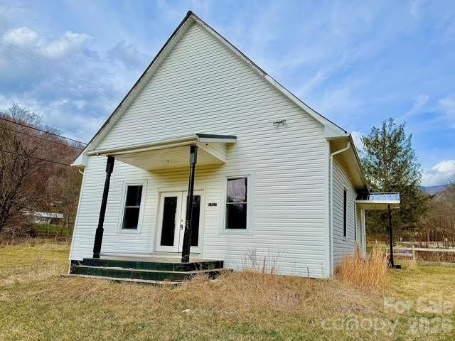 6367 NC 261 Highway, Bakersville, NC 28705