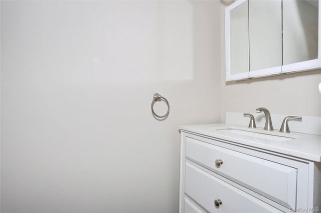 3 Brettmann Circle, New City, NY 10956