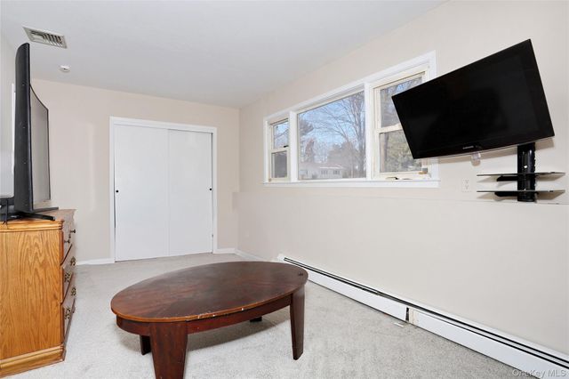 3 Brettmann Circle, New City, NY 10956