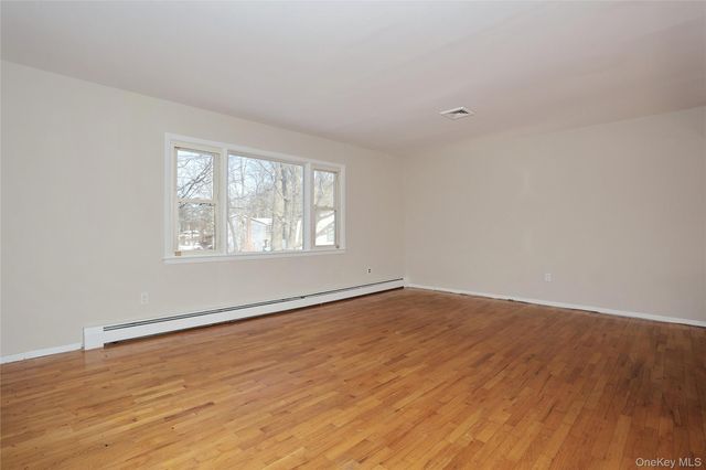 3 Brettmann Circle, New City, NY 10956