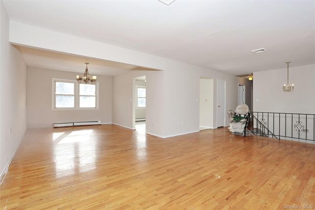 3 Brettmann Circle, New City, NY 10956