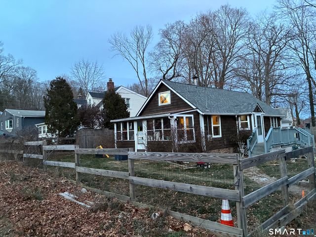 14 Mattabeseck Road, Middlefield, CT 06455