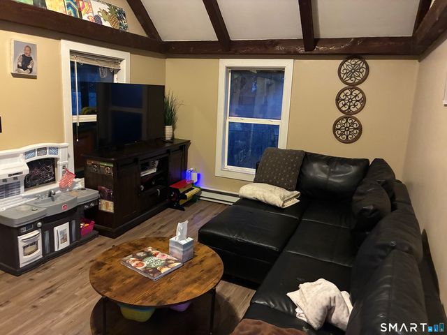 14 Mattabeseck Road, Middlefield, CT 06455