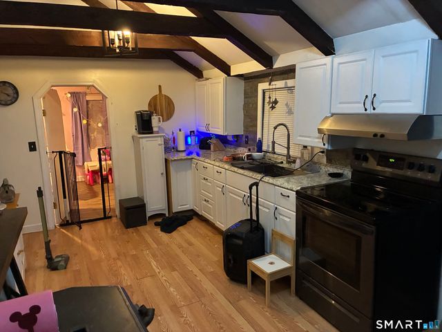 14 Mattabeseck Road, Middlefield, CT 06455