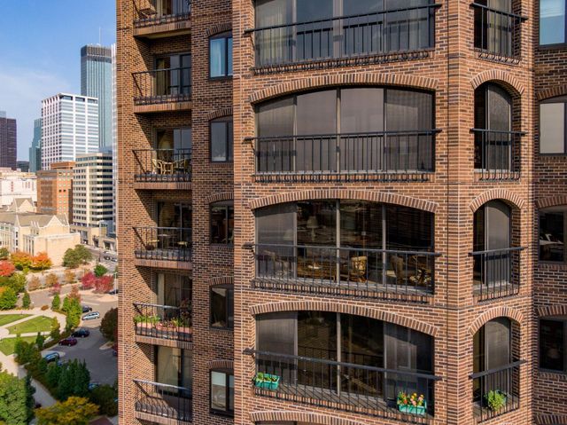 1201 Yale Place 608, Minneapolis, MN 55403