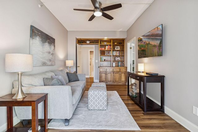 1201 Yale Place 608, Minneapolis, MN 55403