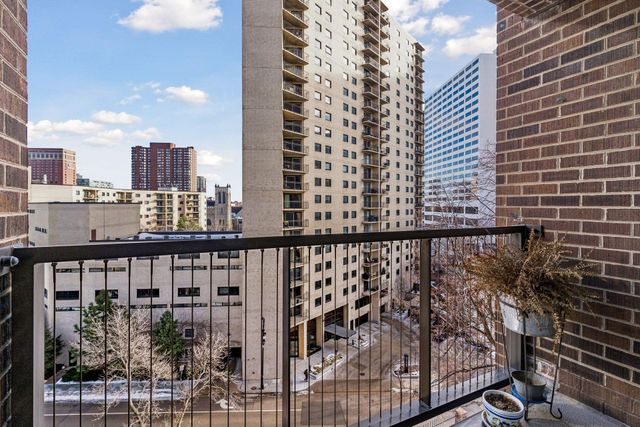 1201 Yale Place 608, Minneapolis, MN 55403