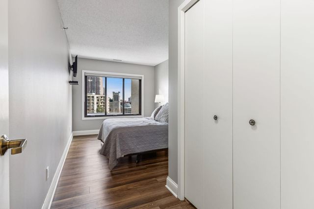 1201 Yale Place 608, Minneapolis, MN 55403