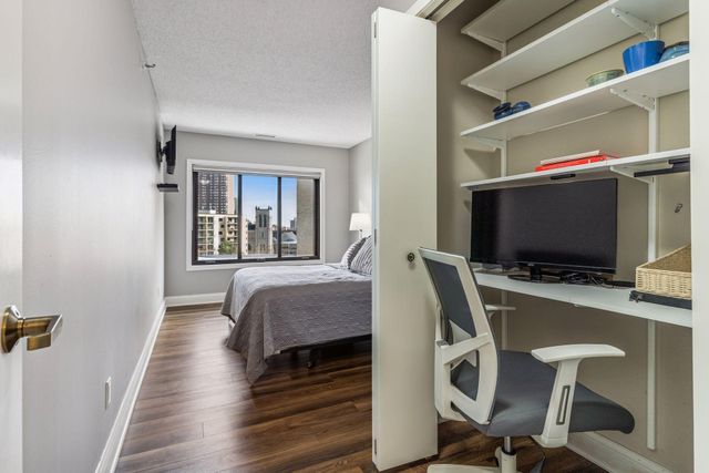 1201 Yale Place 608, Minneapolis, MN 55403