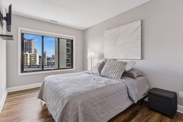 1201 Yale Place 608, Minneapolis, MN 55403