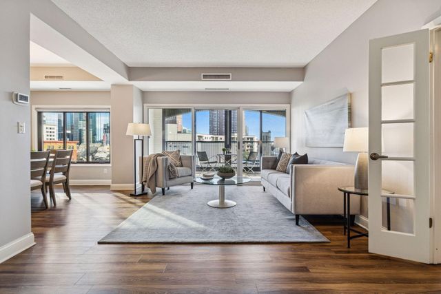 1201 Yale Place 608, Minneapolis, MN 55403