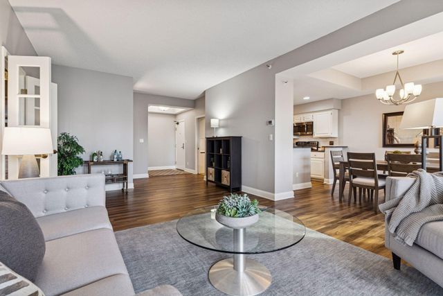 1201 Yale Place 608, Minneapolis, MN 55403