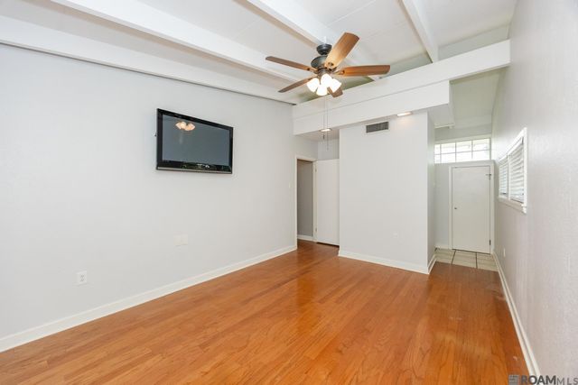 8675 W Fairway Dr, Baton Rouge, LA 70809