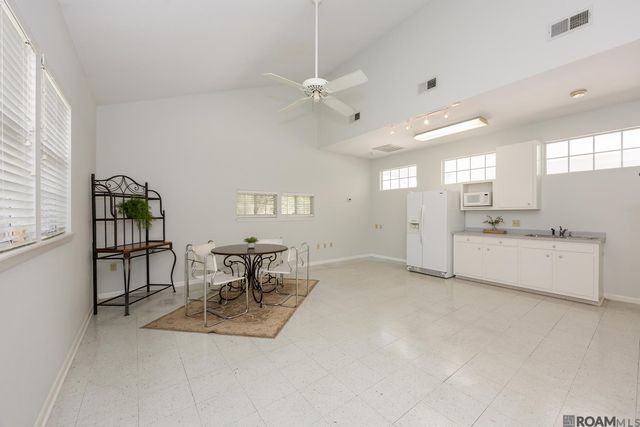 8675 W Fairway Dr, Baton Rouge, LA 70809