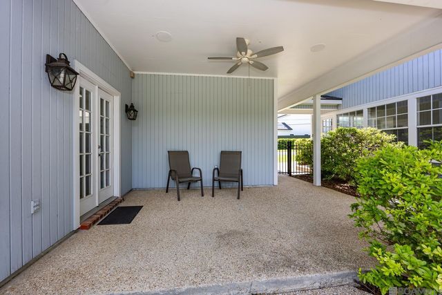 8675 W Fairway Dr, Baton Rouge, LA 70809