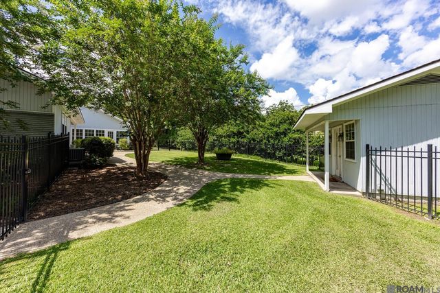 8675 W Fairway Dr, Baton Rouge, LA 70809
