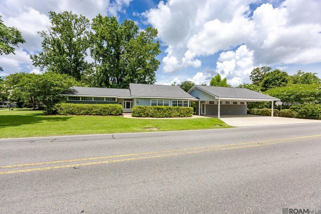 8675 W Fairway Dr, Baton Rouge, LA 70809