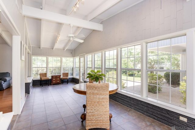 8675 W Fairway Dr, Baton Rouge, LA 70809