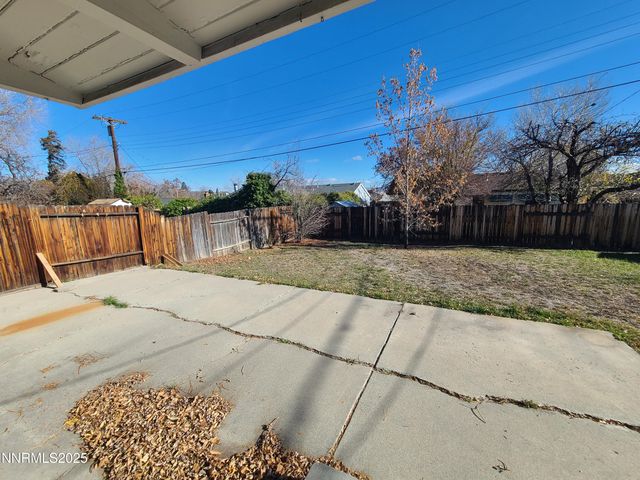 720 Stoker Avenue, Reno, NV 89503