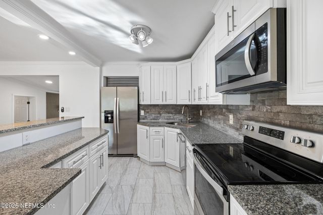 3432 TARPON Drive, Jacksonville, FL 32277