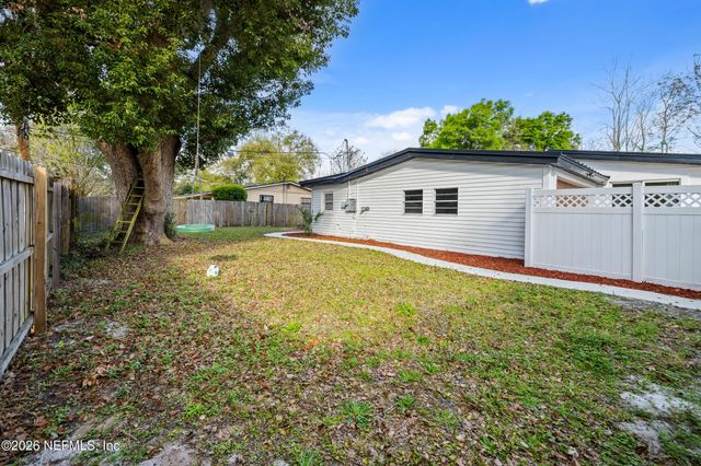 3432 TARPON Drive, Jacksonville, FL 32277