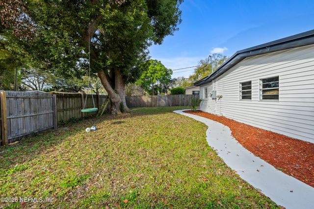 3432 TARPON Drive, Jacksonville, FL 32277