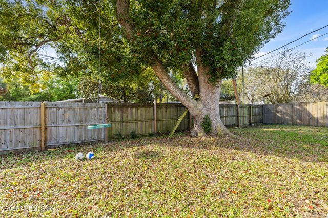 3432 TARPON Drive, Jacksonville, FL 32277