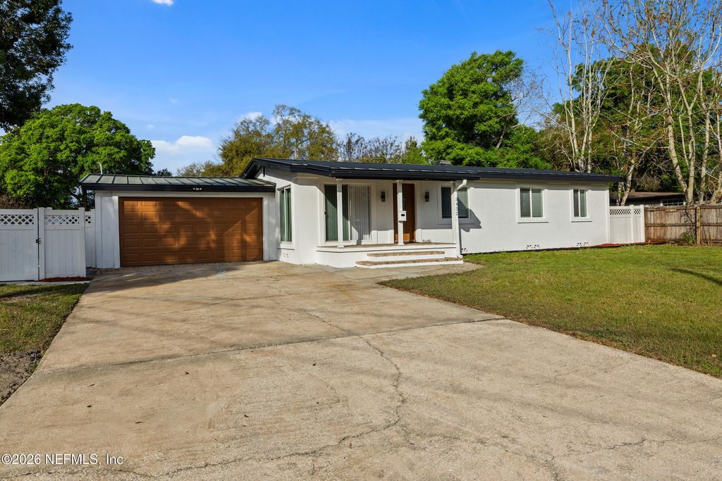 3432 TARPON Drive, Jacksonville, FL 32277