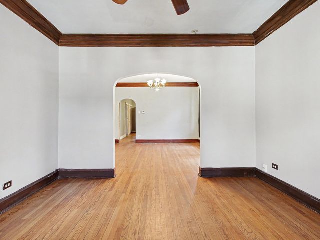11949 S Lafayette Avenue, Chicago, IL 60628