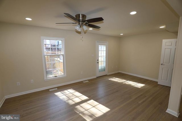 8006 HARBOR PL, Frederick, MD 21701