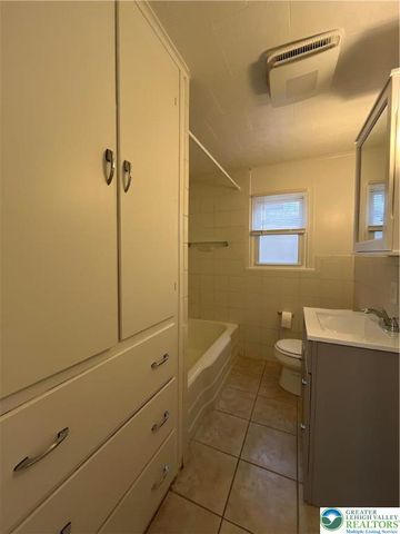 2655 Eldridge Avenue, Palmer Twp, PA 18045