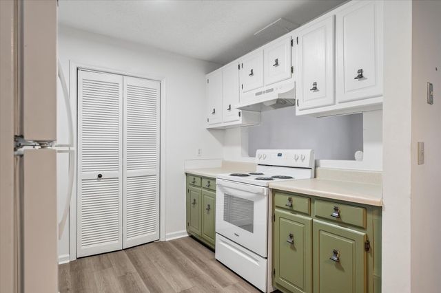 2150 Spoleto Lane B-6, North Charleston, SC 29406