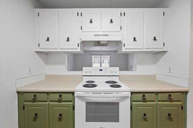 2150 Spoleto Lane B-6, North Charleston, SC 29406