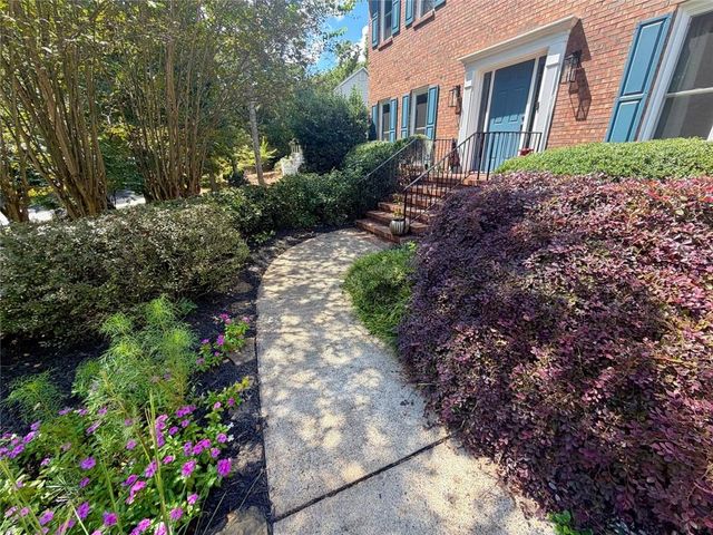 2775 Saddlebrook Way NW, Marietta, GA 30064