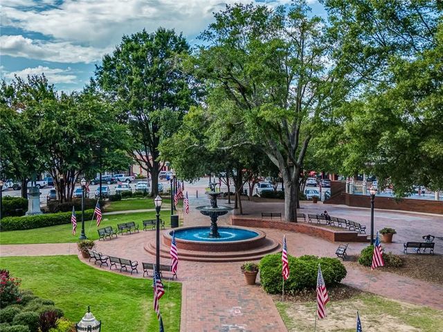 2775 Saddlebrook Way NW, Marietta, GA 30064