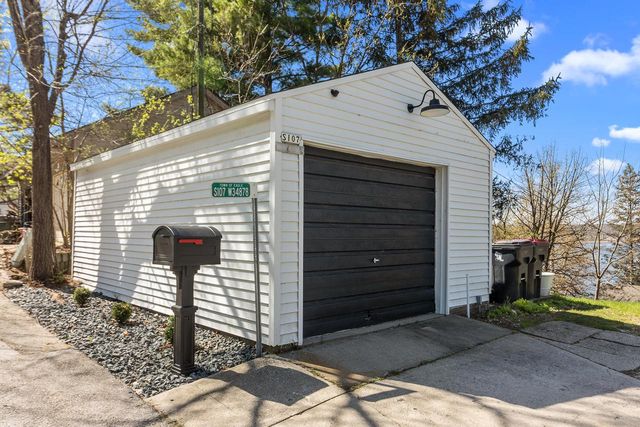 S107W34878 S Shore DRIVE, Mukwonago, WI 53149