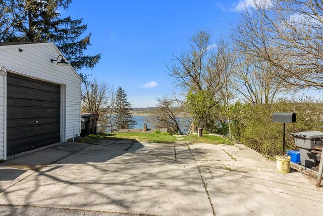 S107W34878 S Shore DRIVE, Mukwonago, WI 53149