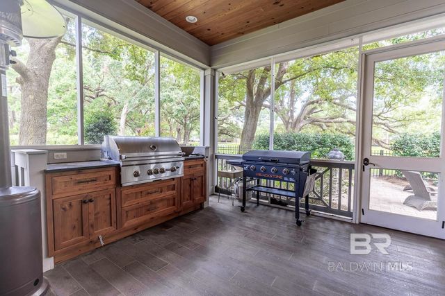 135 Mulberry Lane, Fairhope, AL 36532