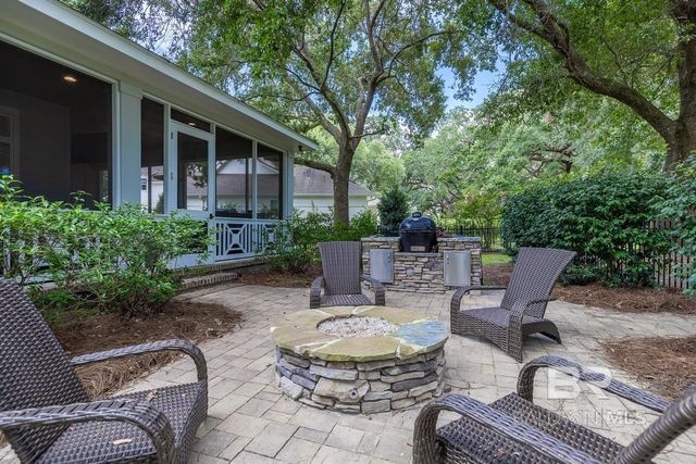 135 Mulberry Lane, Fairhope, AL 36532