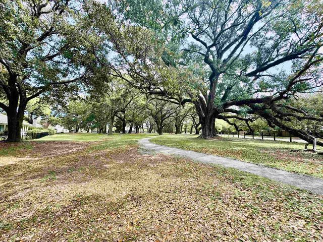 135 Mulberry Lane, Fairhope, AL 36532