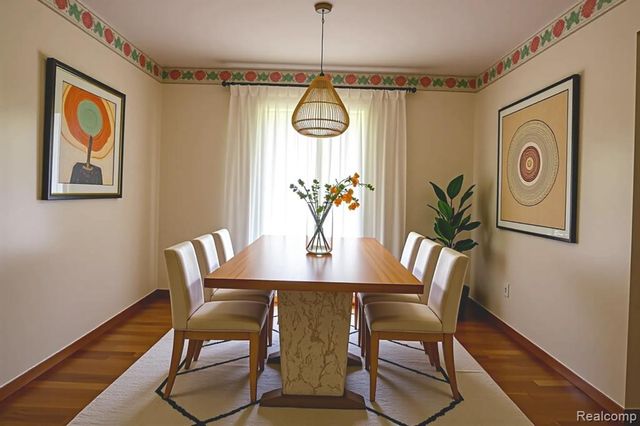 5502 Whitehaven Drive, Troy, MI 48085