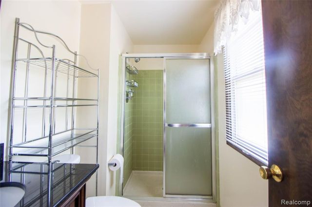 5502 Whitehaven Drive, Troy, MI 48085