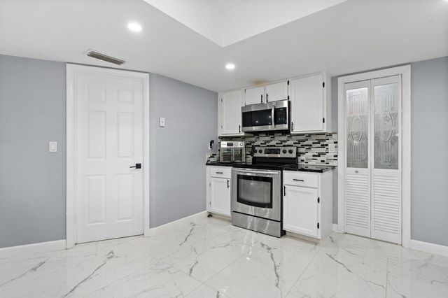 7328 Saint Andrews Road, Lake Worth, FL 33467