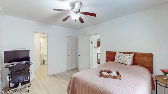 13800 Fairhill Road 203, Shaker Heights, OH 44120