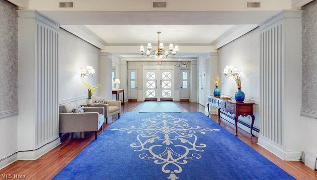 13800 Fairhill Road 203, Shaker Heights, OH 44120