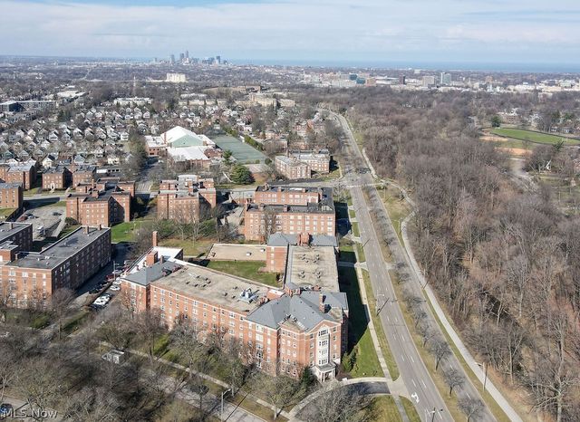 13800 Fairhill Road 203, Shaker Heights, OH 44120