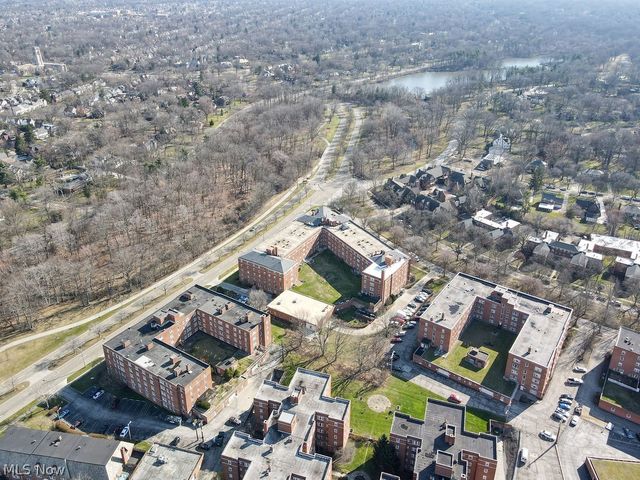 13800 Fairhill Road 203, Shaker Heights, OH 44120