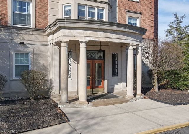 13800 Fairhill Road 203, Shaker Heights, OH 44120